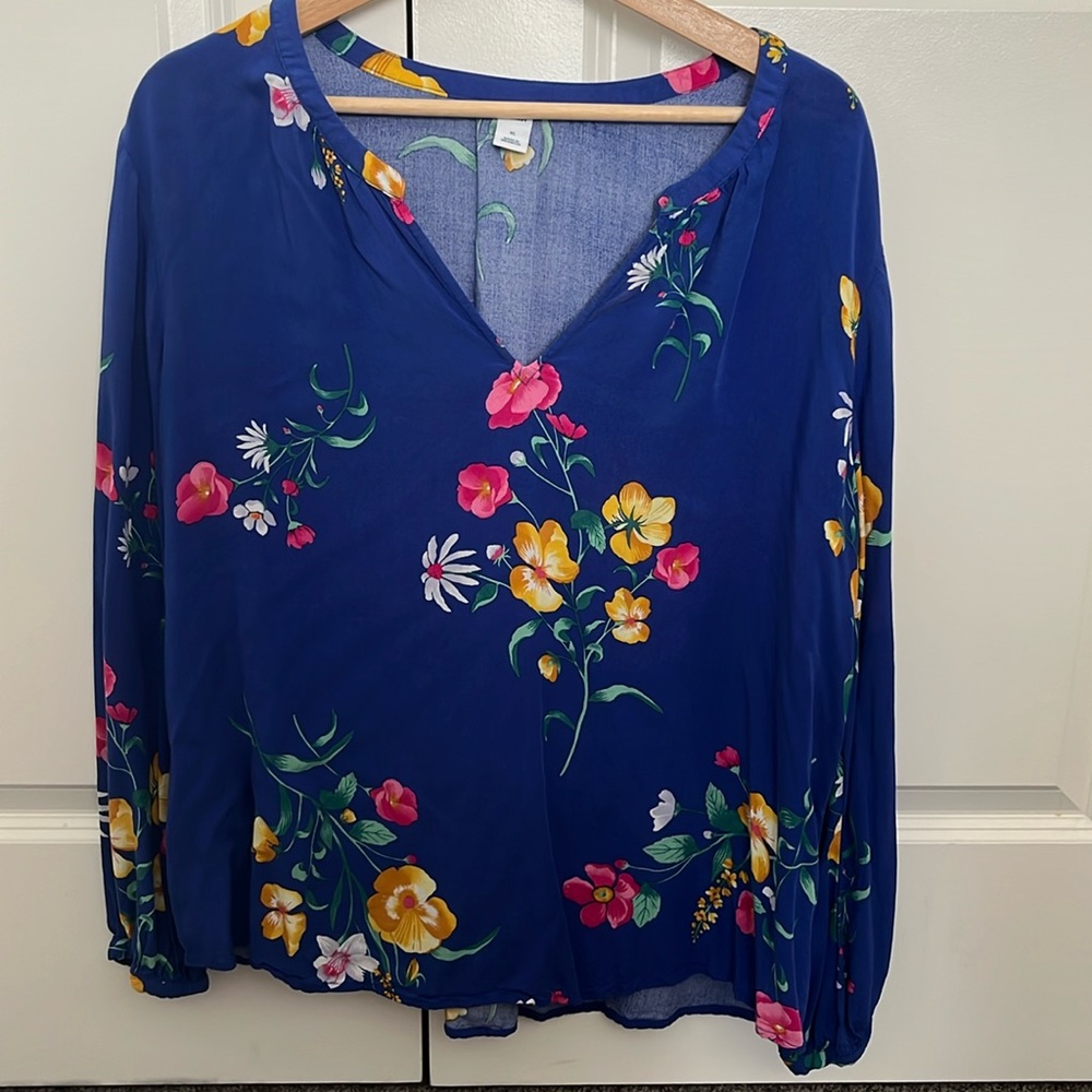 Blue floral blouse. Size XL. Old Navy